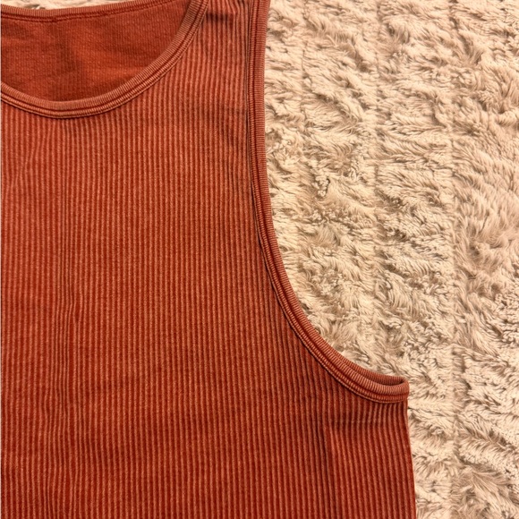 Rust Ribbed Tank Top - Picture 3 of 5